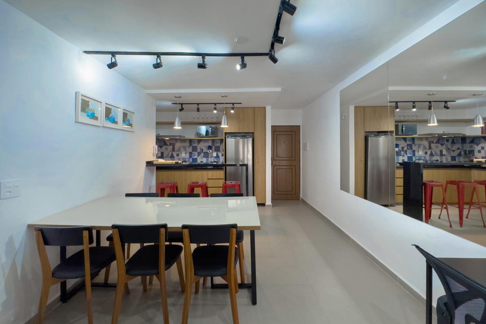 Apto 2dorm Reformado Ao Lado Ao Lado Do Allianz Pe0061 *