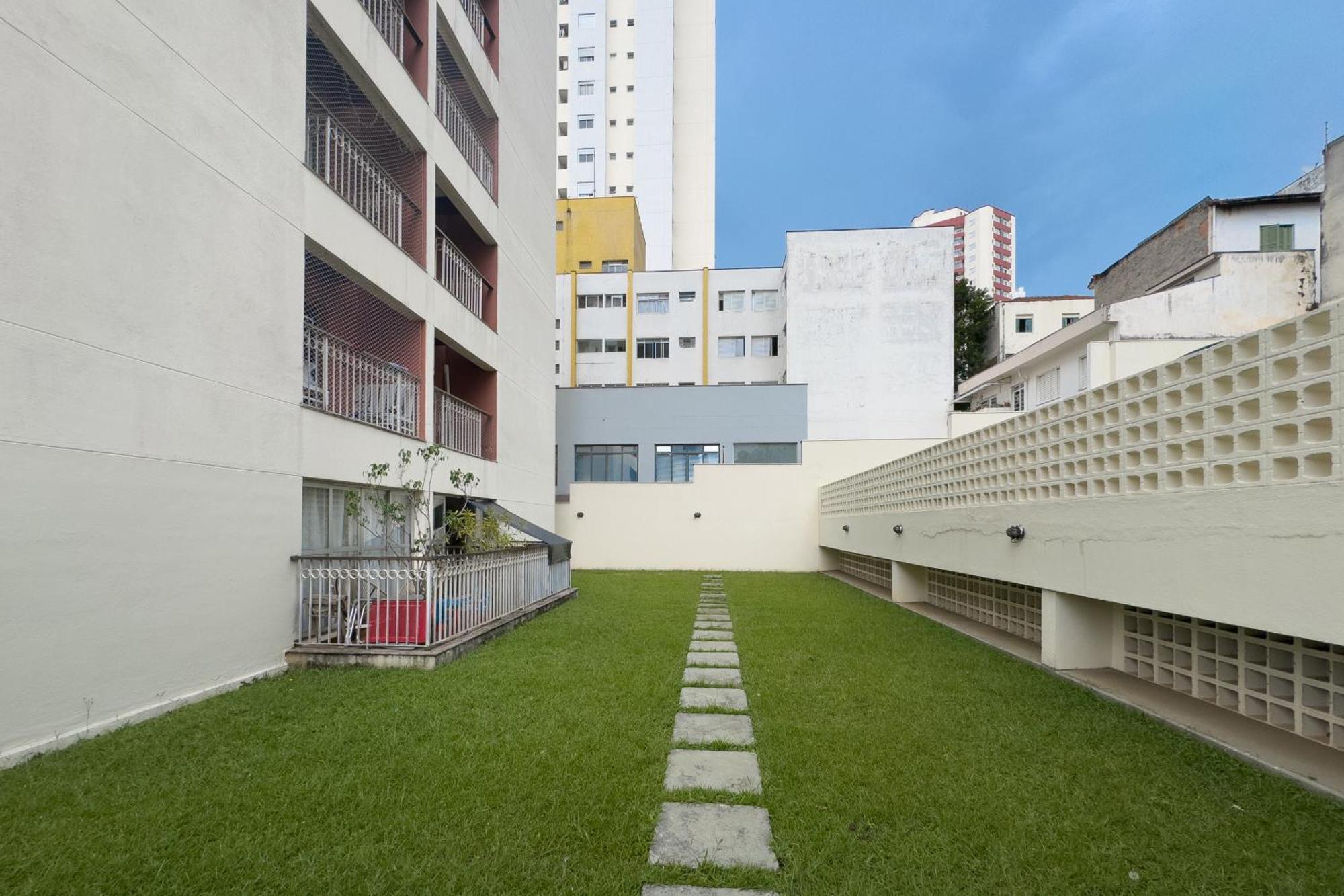 Apartamento Apto 2dorm Reformado Ao Lado Ao Lado Do Allianz Pe0061 *